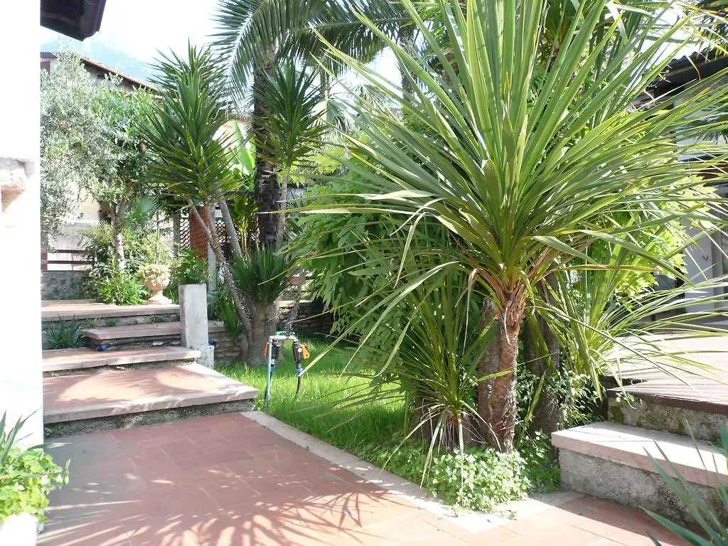 Oasi Holiday Home Toscolano Maderno 0*,