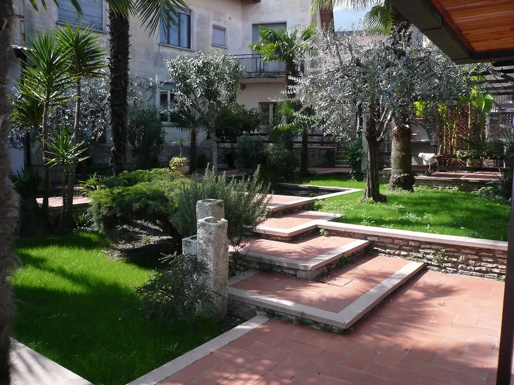 Oasi Holiday Home Toscolano Maderno 0*,  Italy